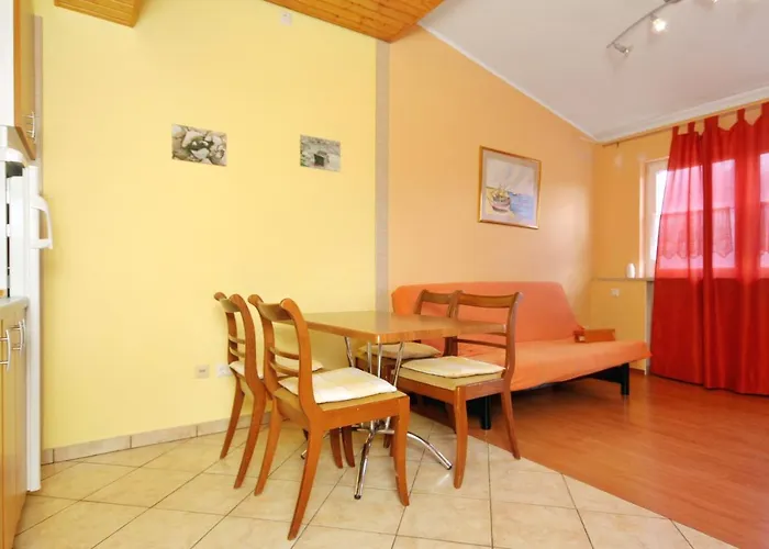 With Parking Space Nin, Zadar - 5929 Апартаменты Нин